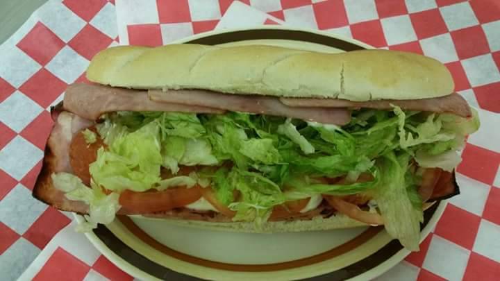 D & Js Pizza Parlor | restaurant | 112 E Church St, Barnesville, OH 43713, USA | 7404254211 OR +1 740-425-4211