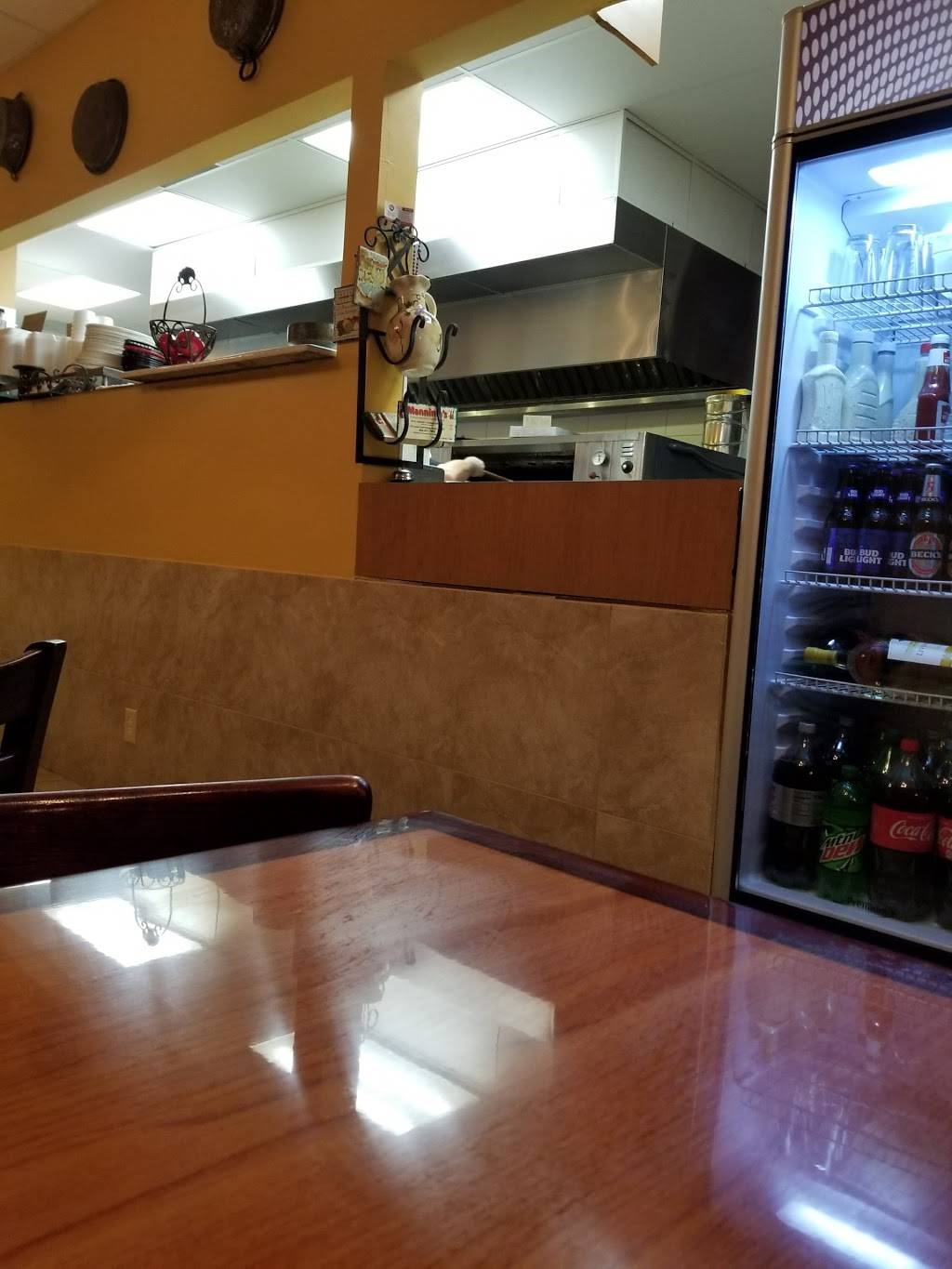 Manninos Pizzaria Restaurant | restaurant | 5150 Coconut Creek Pkwy, Margate, FL 33063, USA | 9549717992 OR +1 954-971-7992