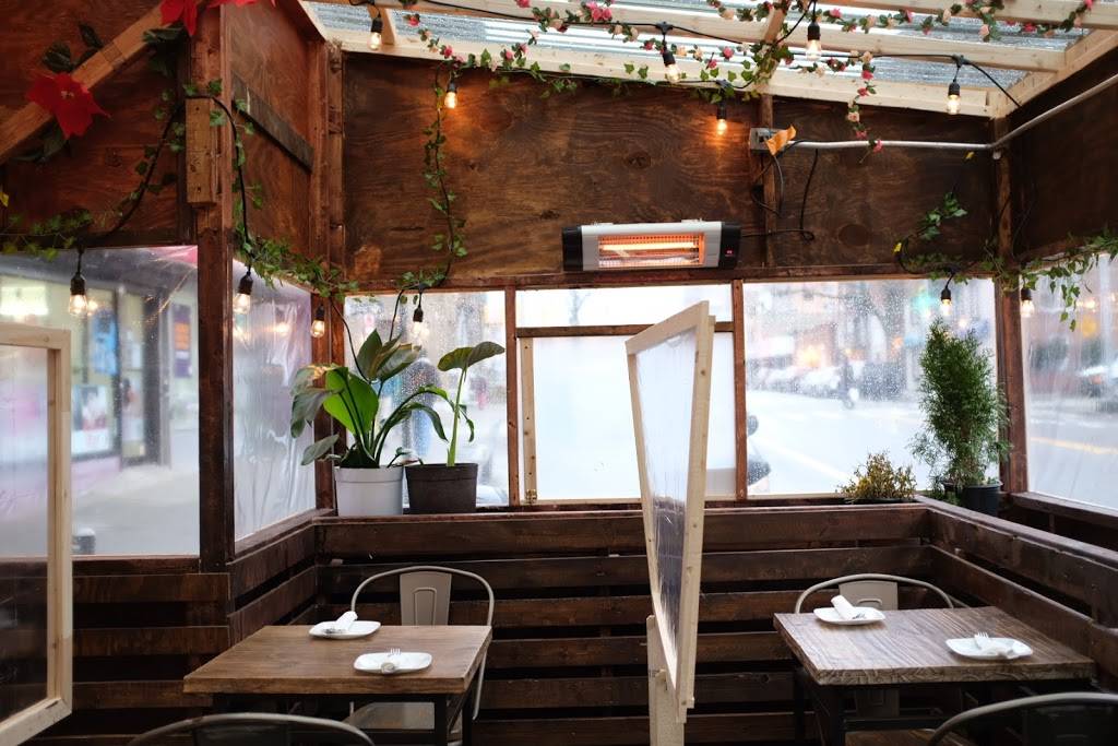 Saranrom Thai | restaurant | 8110 Broadway, Queens, NY 11373, USA | 9178326672 OR +1 917-832-6672