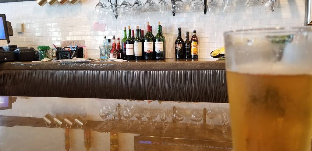 Tacos Fresh Sport + Cantina | restaurant | 3156 Century Ave N, Mahtomedi, MN 55115, USA | 6517773966 OR +1 651-777-3966