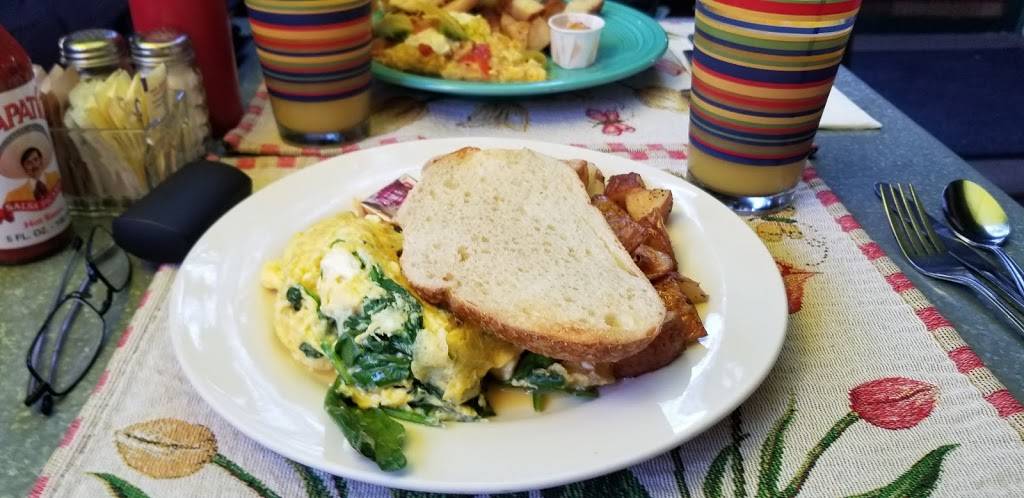 Twain Hartes Cottage Cafe | restaurant | 22975 Joaquin Gully Rd, Twain Harte, CA 95383, USA | 2095861402 OR +1 209-586-1402