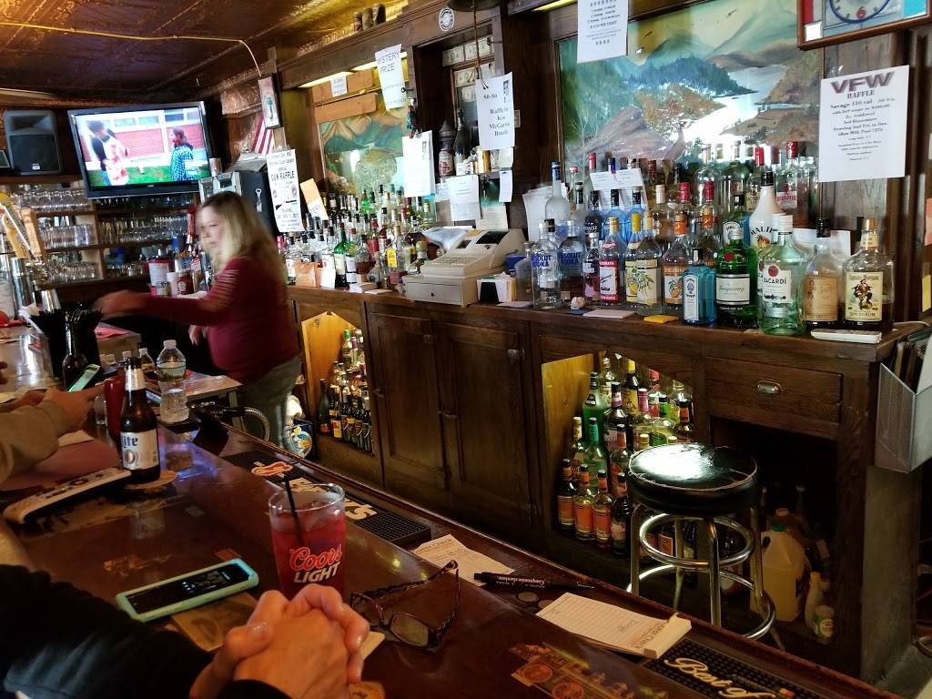 Long Eddy Hotel & Saloon | restaurant | 7 Depot St, Long Eddy, NY 12760, USA | 8458874554 OR +1 845-887-4554