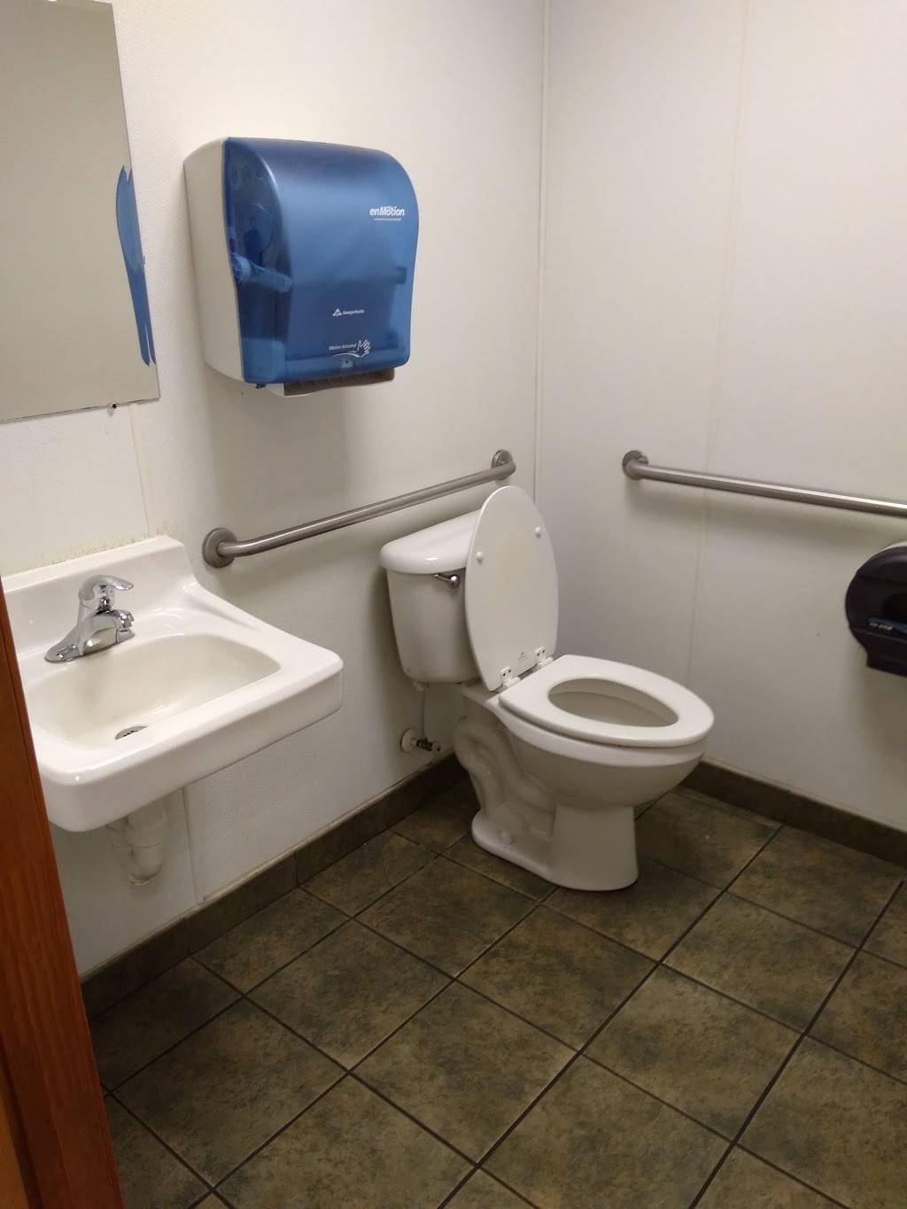 Subway | restaurant | 1028 Bill Tuck Hwy, South Boston, VA 24592, USA | 4345755500 OR +1 434-575-5500