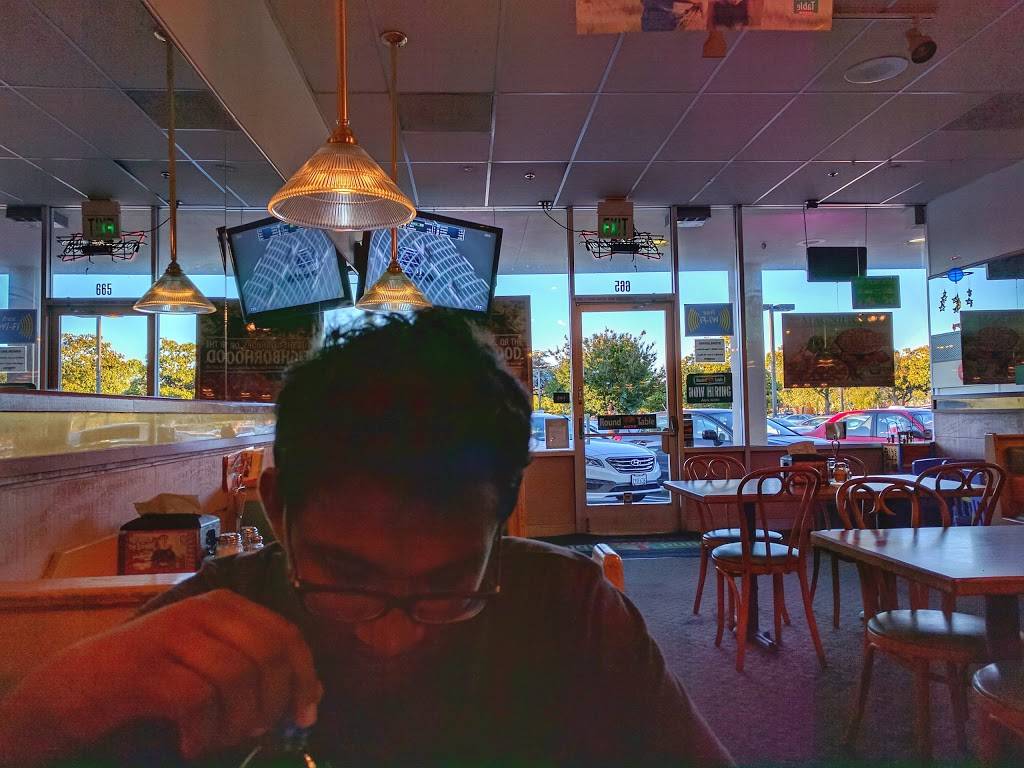 Round Table Pizza | meal delivery | 665 S Bernardo Ave, Sunnyvale, CA 94087, USA | 4087326670 OR +1 408-732-6670