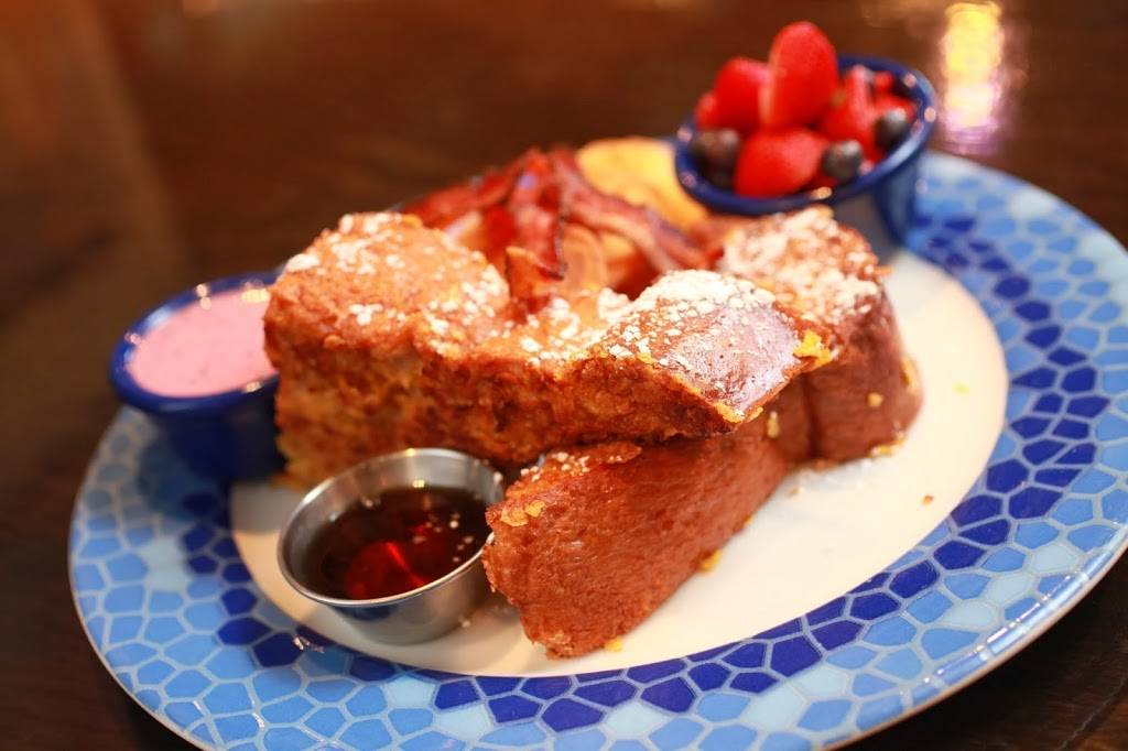 Fords Fish Shack - South Riding | restaurant | 25031 Riding Plaza, Chantilly, VA 20152, USA | 7035427520 OR +1 703-542-7520