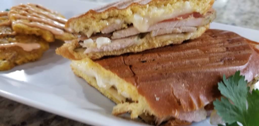 Sofrito Houston | restaurant | 3103 Ella Blvd, Houston, TX 77018, USA | 3462901649 OR +1 346-290-1649