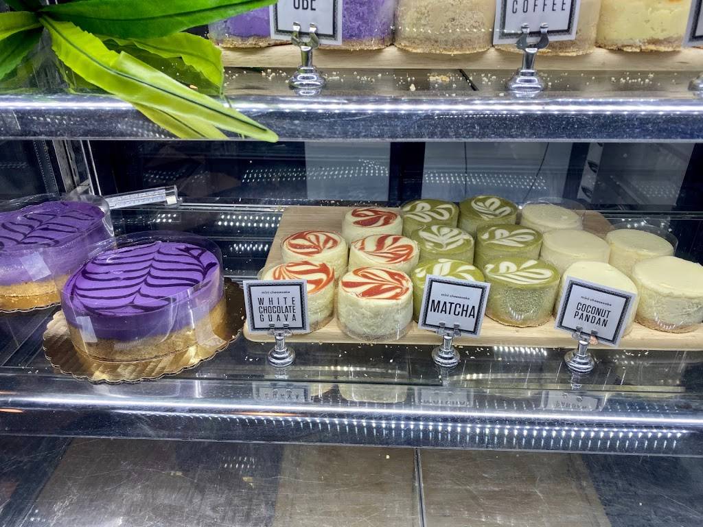 Hood Famous Bakeshop | bakery | 2325½, NW Market St, Seattle, WA 98107, USA | 2069792253 OR +1 206-979-2253