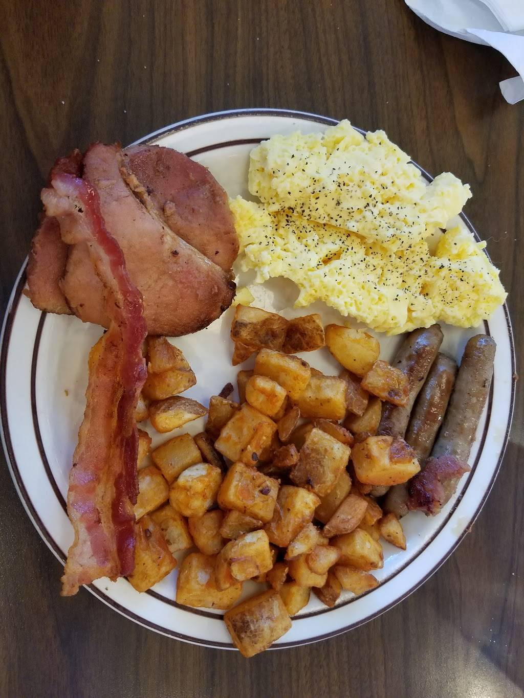 Frischs Big Boy | restaurant | 1020 W Eads Pkwy, Lawrenceburg, IN 47025, USA | 8125373173 OR +1 812-537-3173