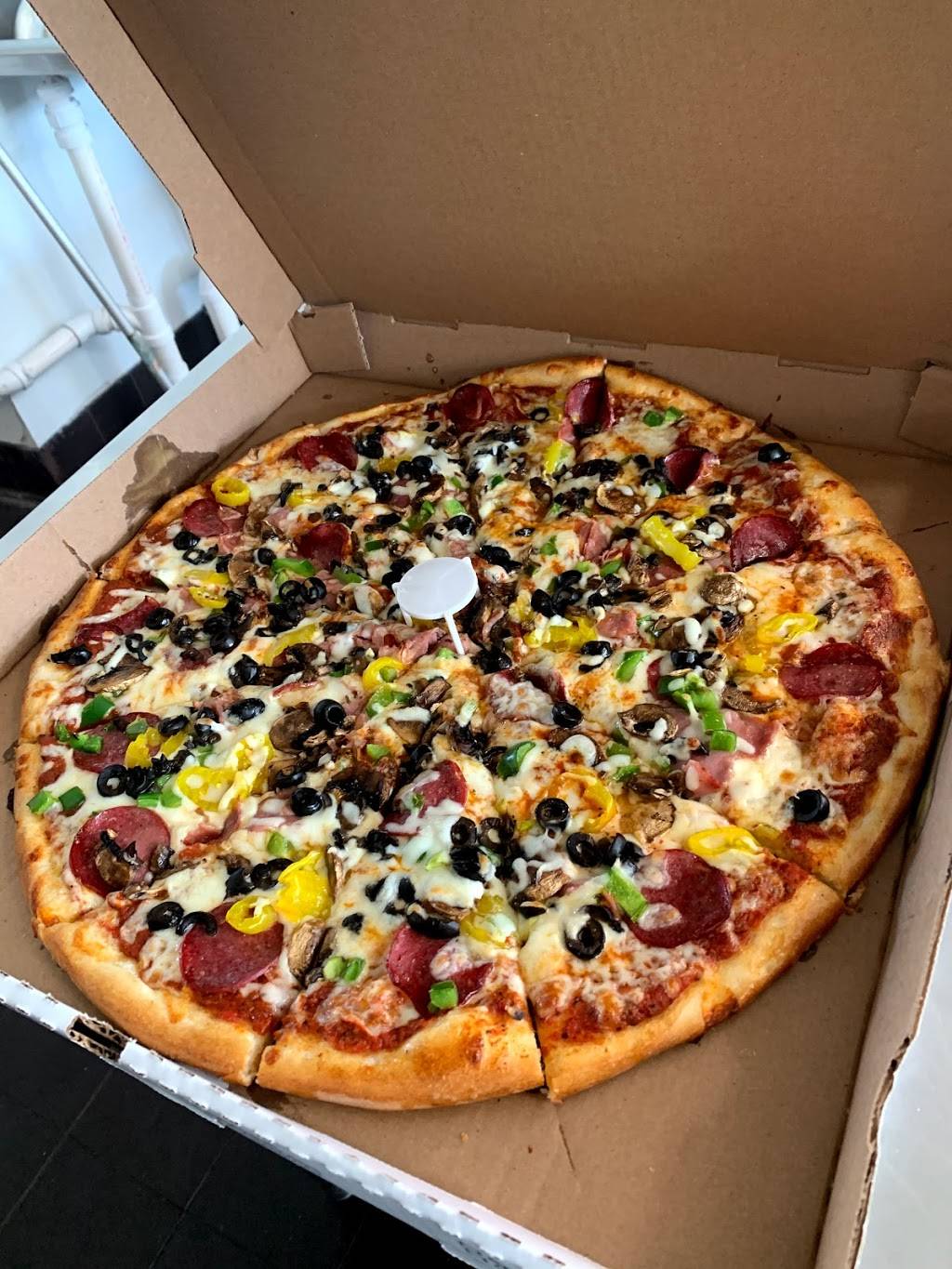 Buffs Pizza | restaurant | 10413 Ford Rd Unit H, Dearborn, MI 48126, USA | 3133319006 OR +1 313-331-9006