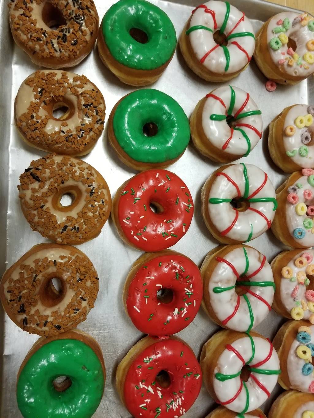 California Donuts | bakery | 11255 Camino Ruiz, San Diego, CA 92126, USA | 8585787230 OR +1 858-578-7230
