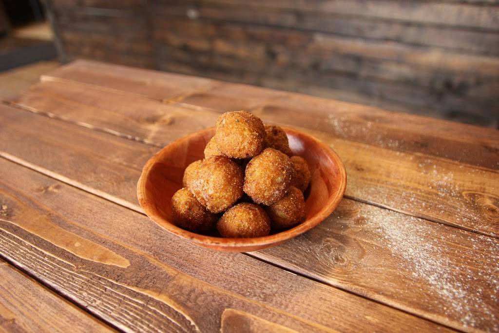 The Captains Table | restaurant | 226 S Telegraph Rd, Pontiac, MI 48341, USA | 2486824400 OR +1 248-682-4400