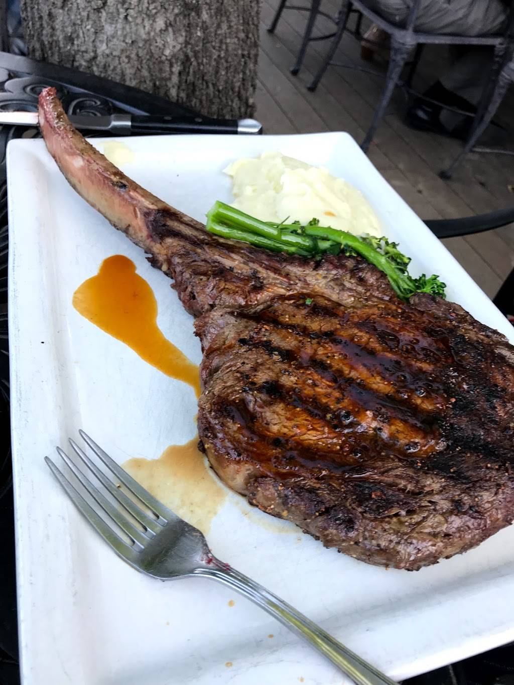 Benvenutis | restaurant | 105 W Main St, Norman, OK 73069, USA | 4053105271 OR +1 405-310-5271