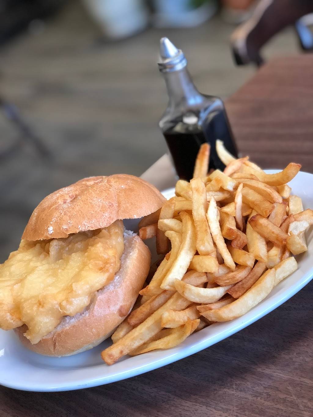 Golden Fish & Chips | restaurant | 388 Main St E, Milton, ON L9T 1P8, Canada | 9058783921 OR +1 905-878-3921