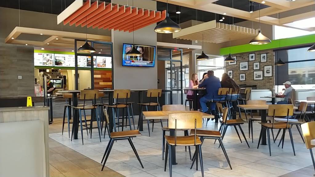 Burger King | restaurant | 11768 US-301, Dade City, FL 33525, USA | 3525180511 OR +1 352-518-0511