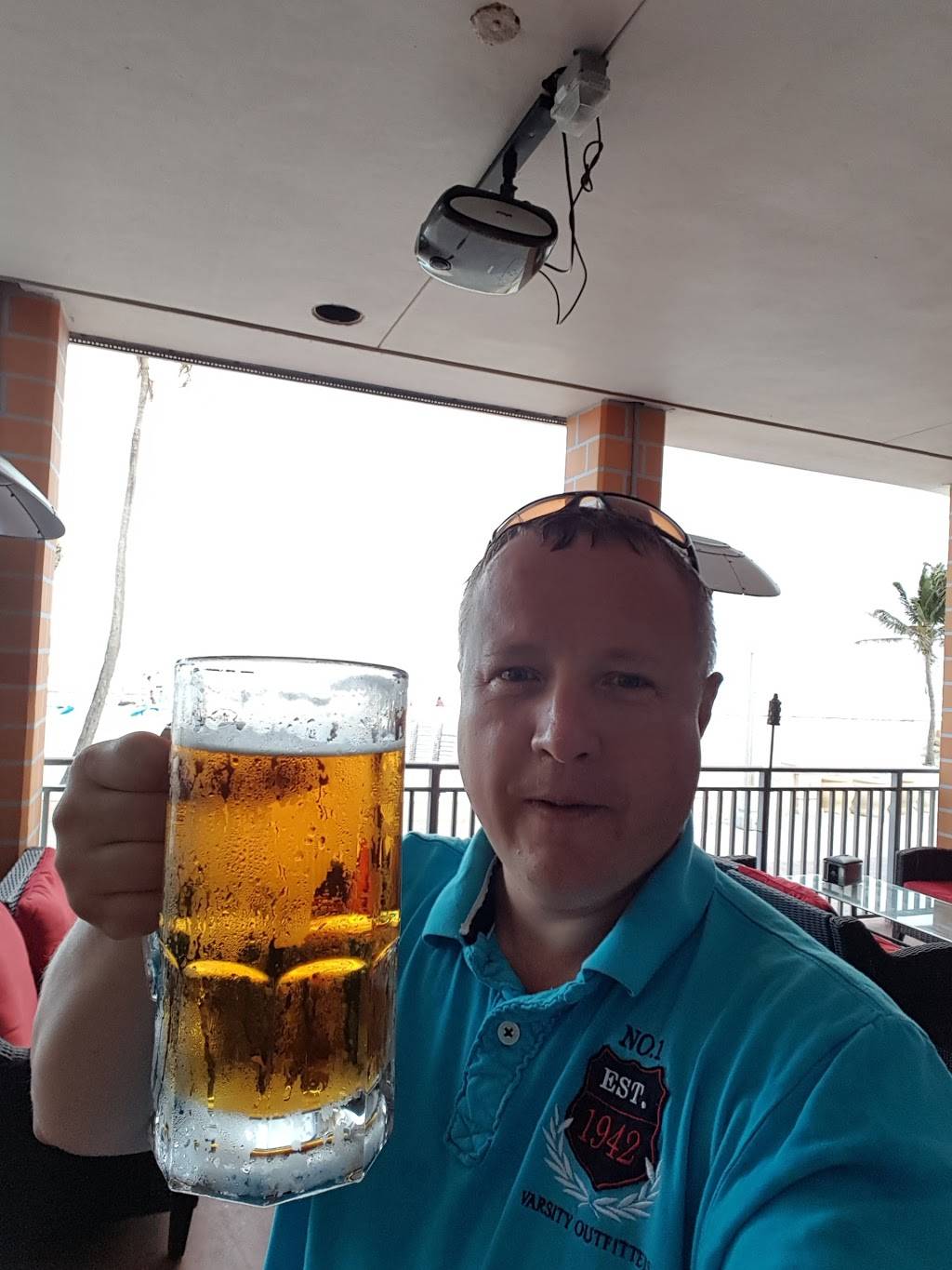 Red Pelican Bar & Hookah Lounge | night club | 230 N Broadwalk, Hollywood, FL 33019, USA | 7866711517 OR +1 786-671-1517