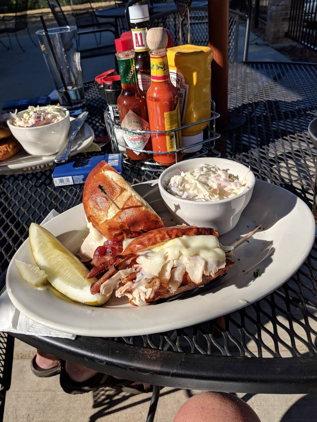 The Evergreen Pub & Grill | restaurant | 1400 W Main St, St. Charles, IL 60174, USA | 3319015142 OR +1 331-901-5142