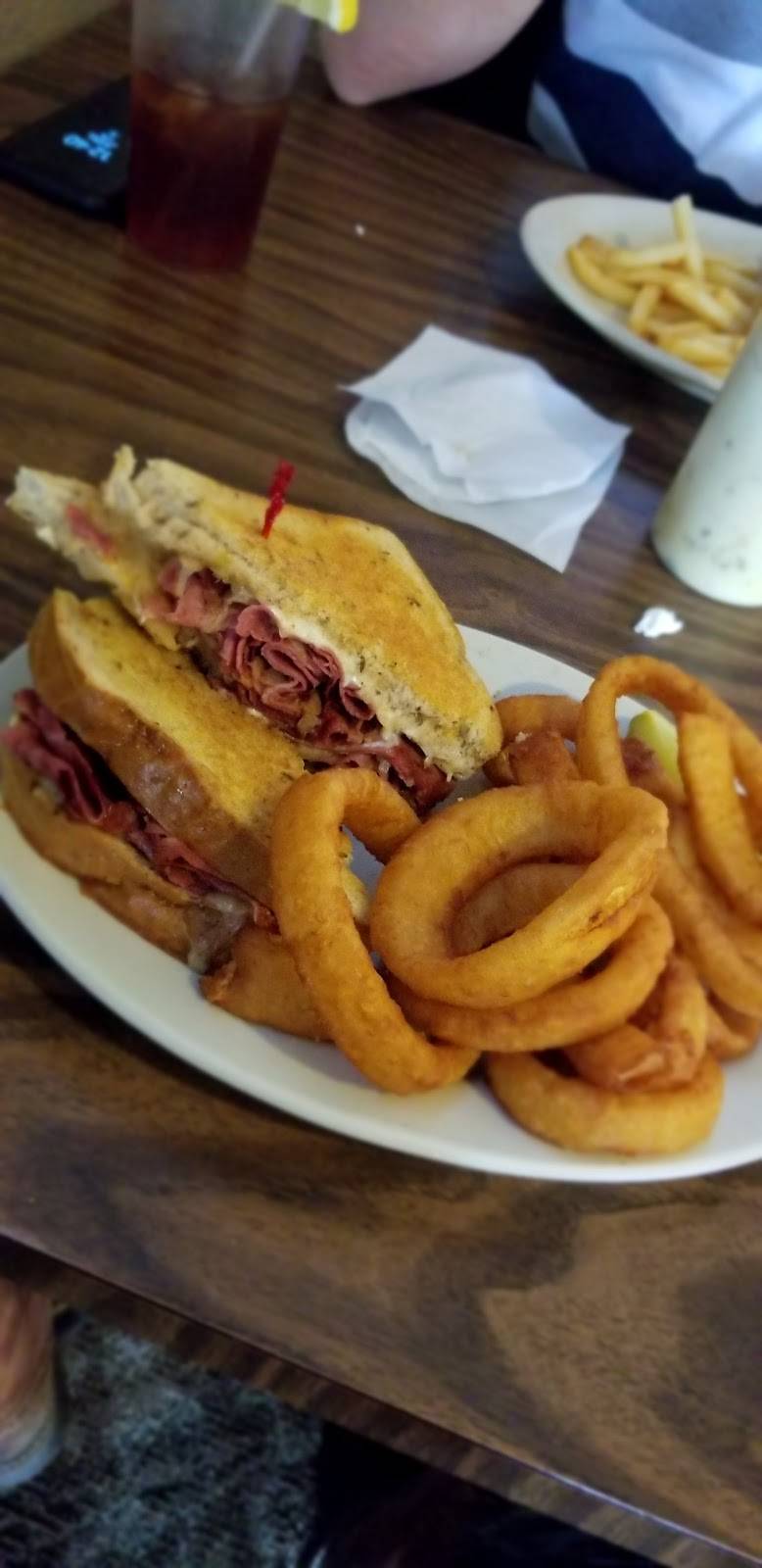 Aggies Sports Bar | restaurant | 108 S, Brooklyn Rd, Jackson, MI 49201, USA | 5175368059 OR +1 517-536-8059