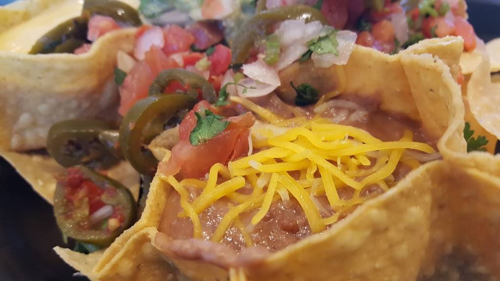 Taco Bueno | restaurant | 609 White Hills Dr, Rockwall, TX 75087, USA | 9727724314 OR +1 972-772-4314