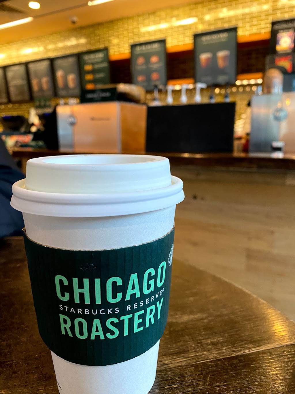 Starbucks | cafe | 4553-4557 N Lincoln Ave, Chicago, IL 60625, USA | 7738785609 OR +1 773-878-5609