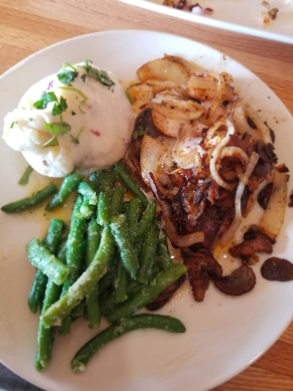 Applebees Grill + Bar | restaurant | 221 N Vandemark Rd, Sidney, OH 45365, USA | 9374981833 OR +1 937-498-1833