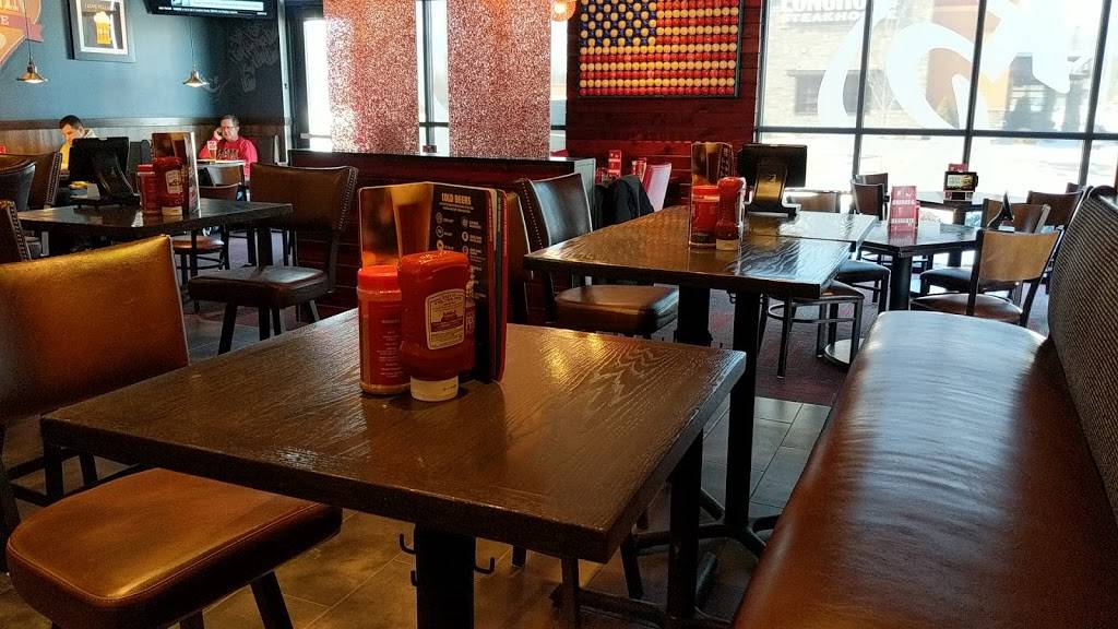 Red Robin Gourmet Burgers and Brews | restaurant | 6404 Miller Ln, Dayton, OH 45414, USA | 9374100073 OR +1 937-410-0073