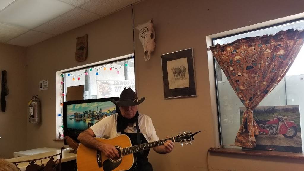 Mannys Cowboy Burgers | restaurant | 1279 W Frontage Rd, Rio Rico, AZ 85648, USA | 5202818033 OR +1 520-281-8033