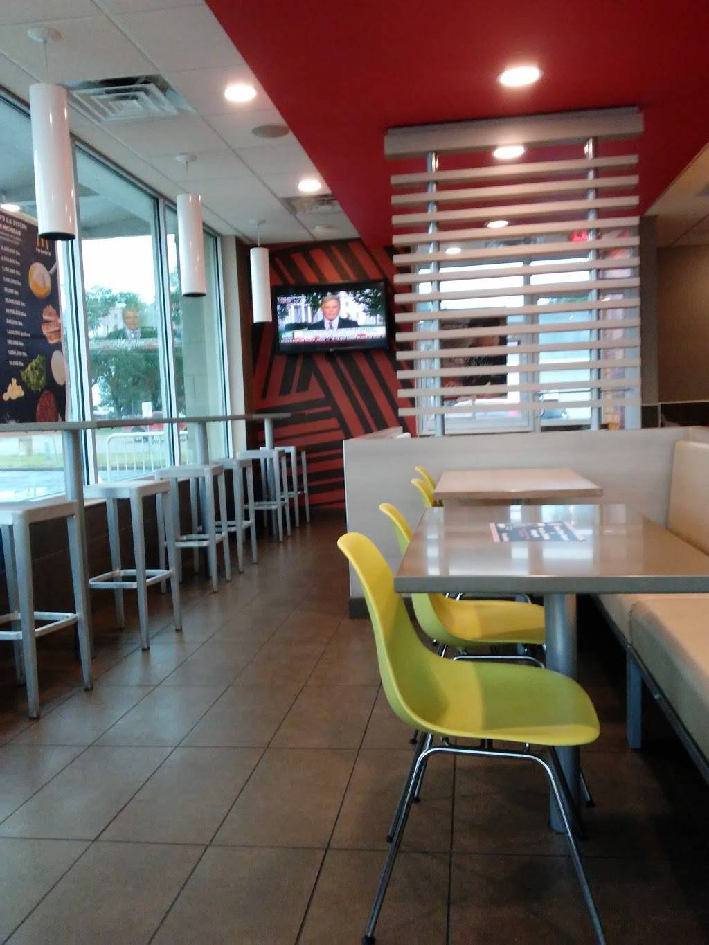 McDonalds | cafe | 103 US-131, White Pigeon, MI 49099, USA | 2694830042 OR +1 269-483-0042