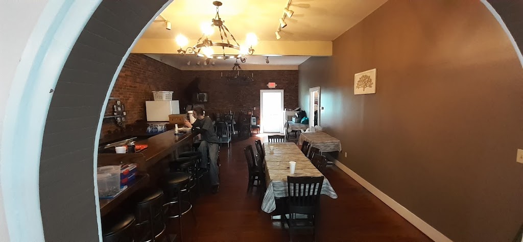 Family Tree Ts Cafe | restaurant | 100 Old Church St, Low Moor, VA 24457, USA | 5408163819 OR +1 540-816-3819