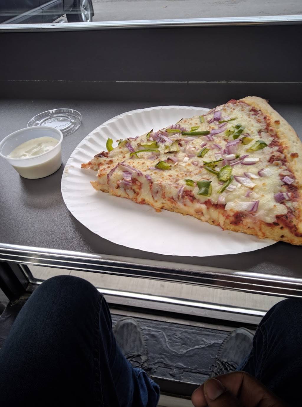 K&W Pizza | restaurant | 825 Weber St E #4, Kitchener, ON N2H 1H5, Canada | 5195795999 OR +1 519-579-5999