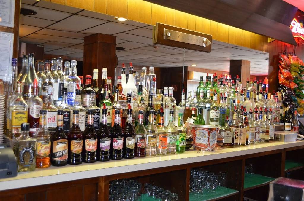 Lynwood Cafe | cafe | 320 Center St, Randolph, MA 02368, USA | 7819633100 OR +1 781-963-3100