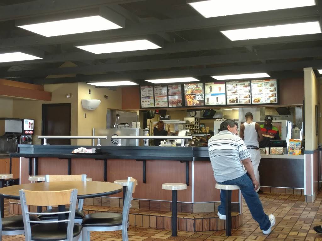 Burger King | restaurant | 1440 S Country Club Dr, Mesa, AZ 85210, USA | 4809620379 OR +1 480-962-0379
