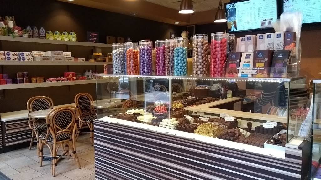 Leonidas Chocolate Cafe | bakery | 59 E Chicago Ave, Chicago, IL 60611, USA | 3129292323 OR +1 312-929-2323