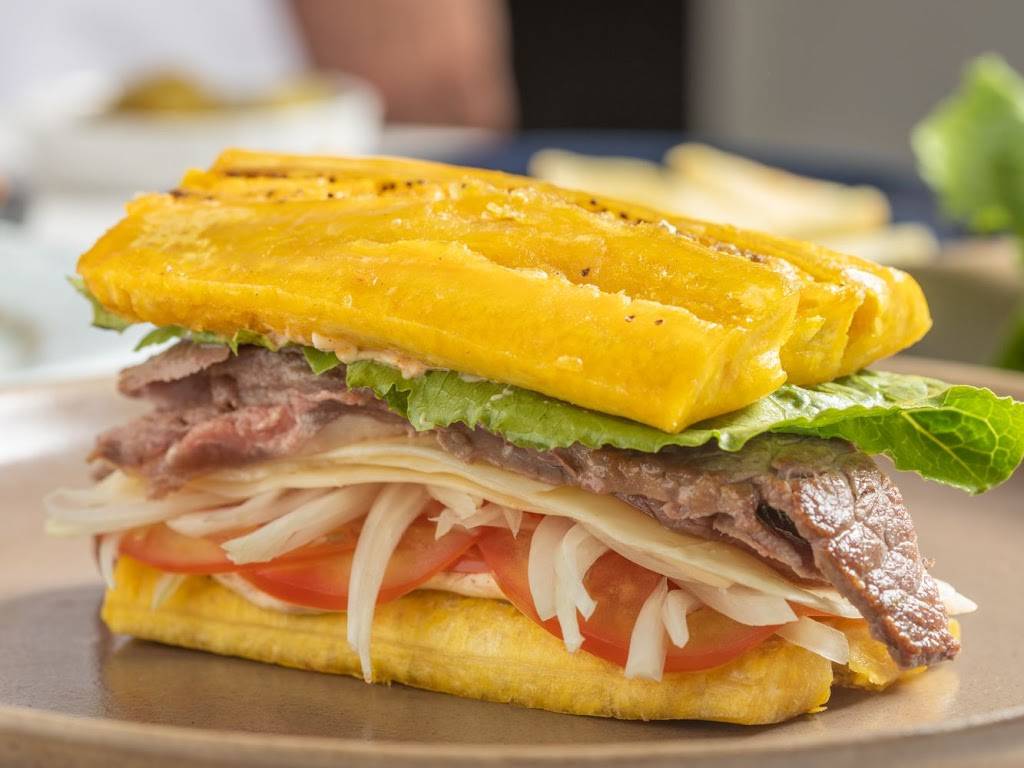 The Coqui Here Restaurant | restaurant | 16039 US-160, Forsyth, MO 65653, USA | 4172947716 OR +1 417-294-7716