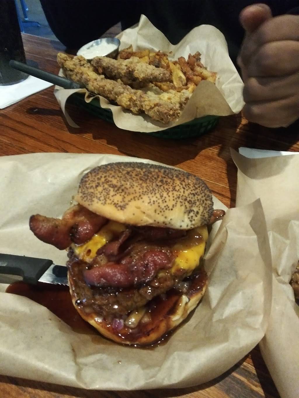 Snuffers Restaurant & Bar | restaurant | 132 East Ovilla Road #5, Red Oak, TX 75154, USA | 4694374010 OR +1 469-437-4010