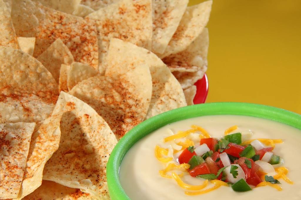 Fuzzys Taco Shop | restaurant | 2420 Lincoln Way Suite 103, Ames, IA 50014, USA | 5152928226 OR +1 515-292-8226