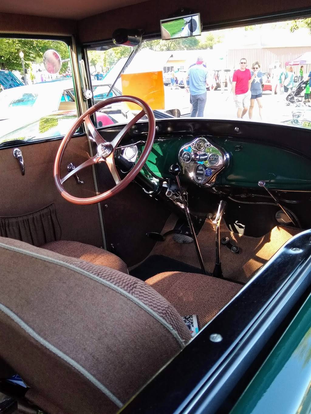 Gambinos Pizza | meal delivery | 308 Missouri Ave, Alma, KS 66401, USA | 7857653308 OR +1 785-765-3308