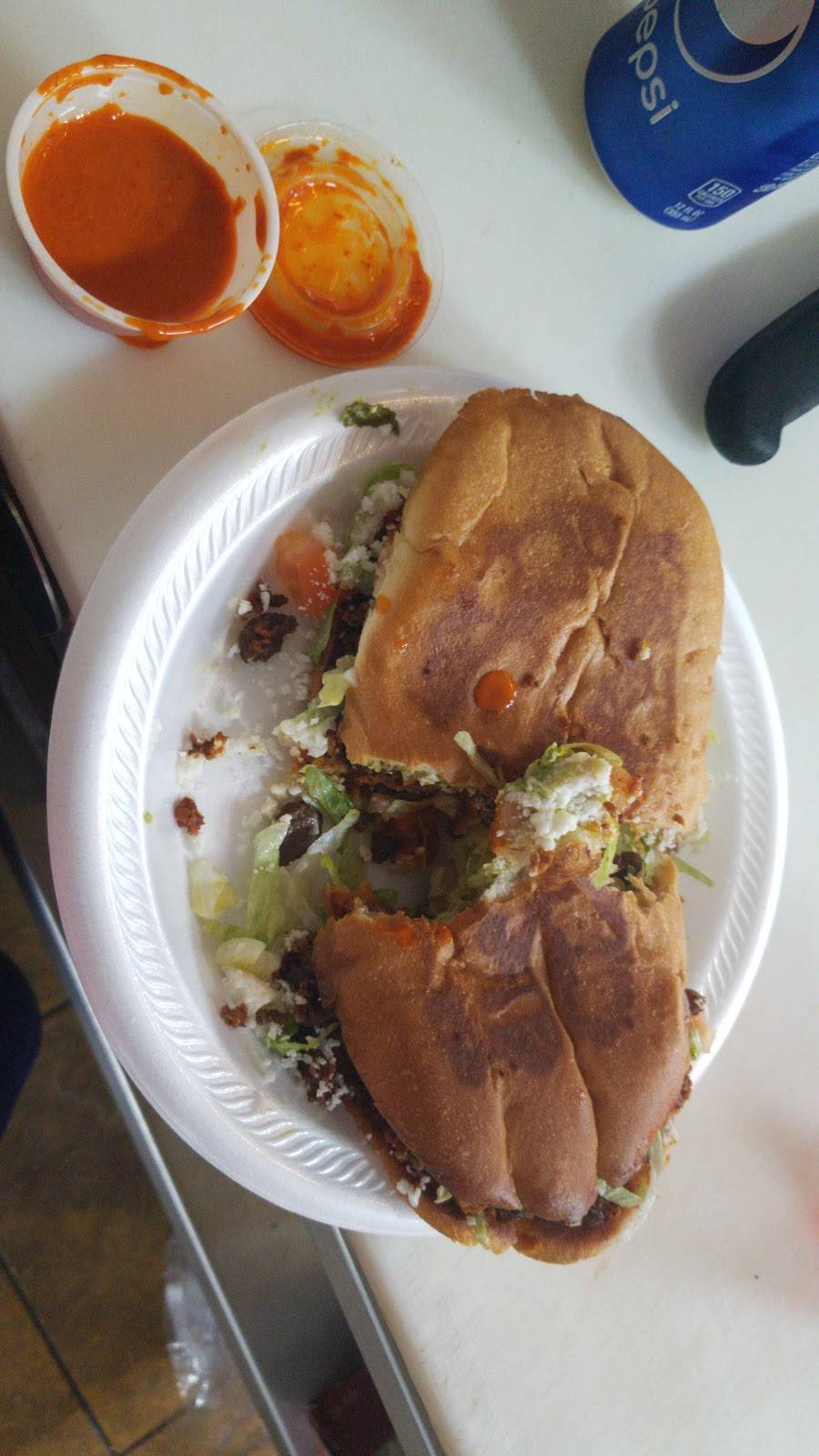 El Oasis | restaurant | 2501 E Michigan Ave, Lansing, MI 48912, USA | 5176487693 OR +1 517-648-7693