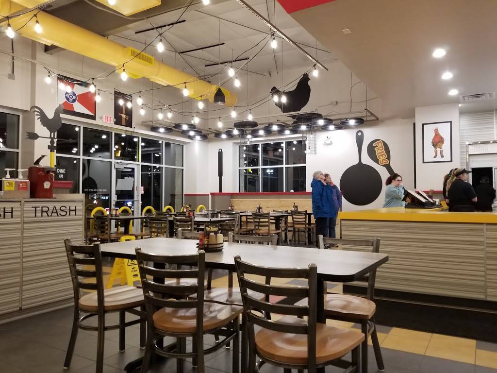 Chick N Max | restaurant | 3520 N Maize Rd, Wichita, KS 67205, USA | 3169777030 OR +1 316-977-7030