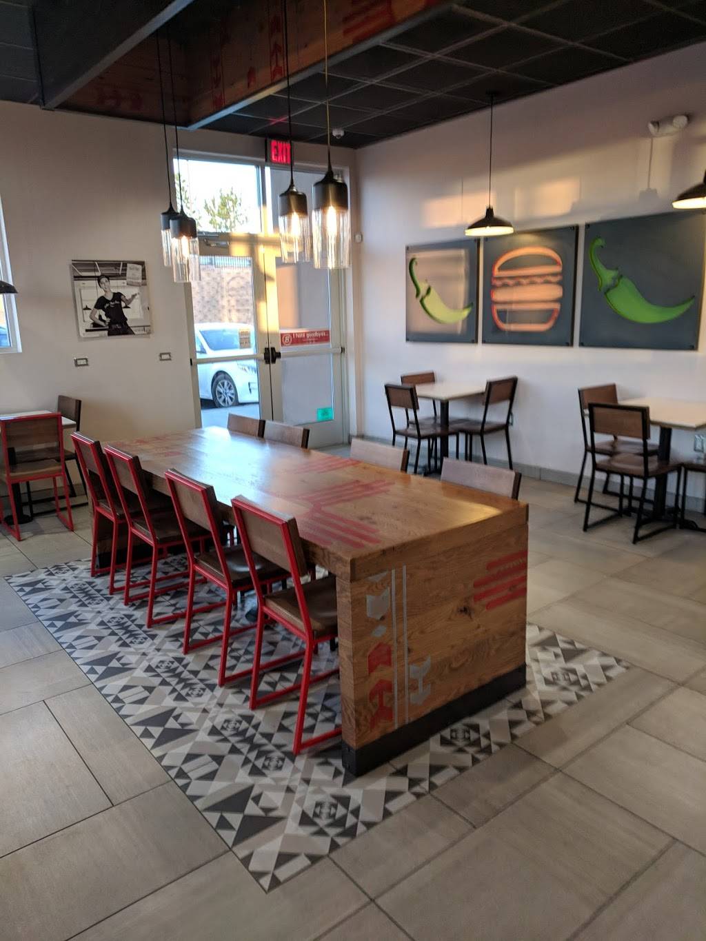 Blakes Lotaburger | restaurant | 1640 Gibson Blvd SE, Albuquerque, NM 87106, USA | 5052249990 OR +1 505-224-9990