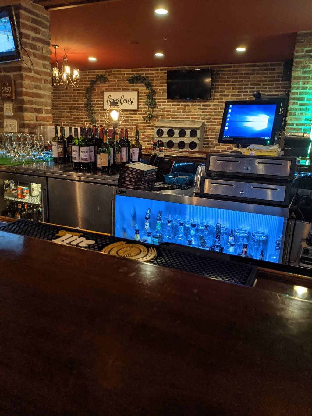 Willy Ts Tavern & Grill | restaurant | 300 Thumper Lodge Rd, Ottertail, MN 56571, USA | 2183676508 OR +1 218-367-6508