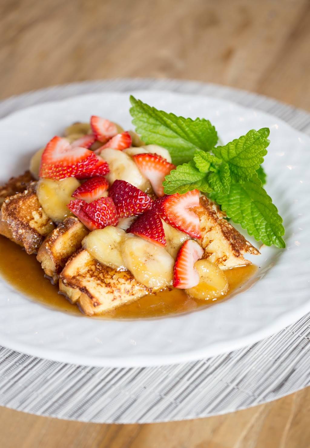 Lucia Restaurant & Bar | restaurant | 415 W Carmel Valley Rd, Carmel Valley, CA 93924, USA | 8316583595 OR +1 831-658-3595