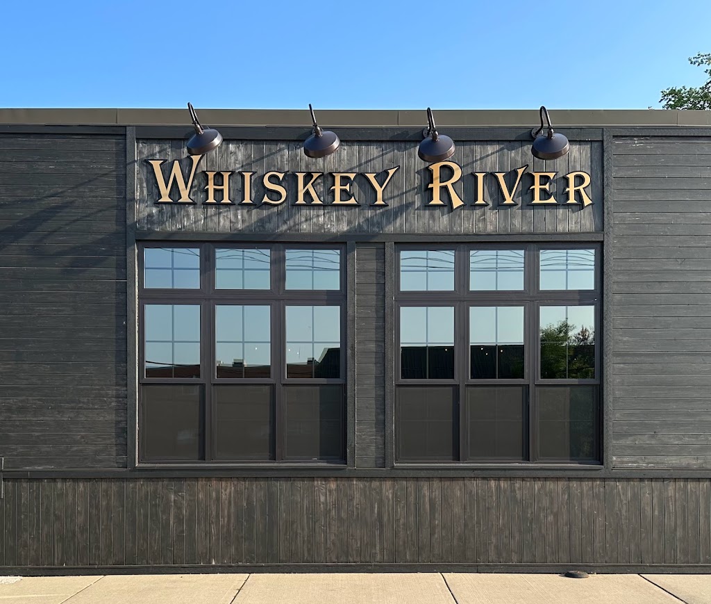 Whiskey River Bar & Grill | restaurant | 1850 Waukegan Rd, Glenview, IL 60025, USA | 2246613939 OR +1 224-661-3939