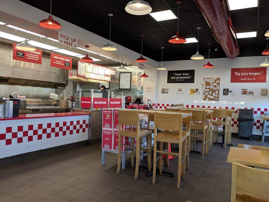 Five Guys | meal takeaway | 39332 10th St W, Palmdale, CA 93551, USA | 6612259880 OR +1 661-225-9880