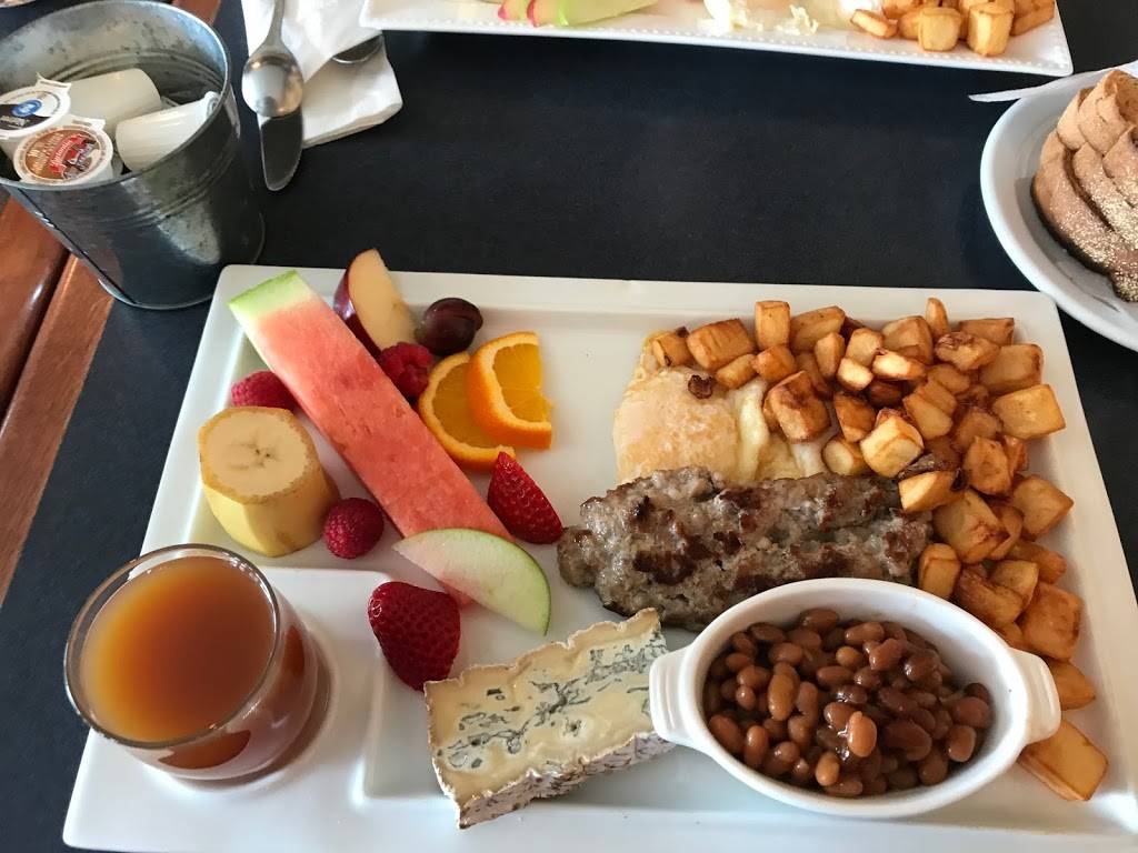 Cafe Resto Coeur De Province | restaurant | 422 Chemin Pierre Péladeau, Sainte-Adèle, QC J8B 1Z4, Canada | 4502296598 OR +1 450-229-6598