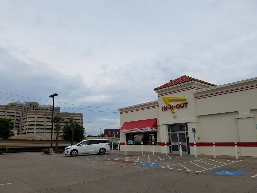 Starbucks | cafe | 7995 Lyndon B Johnson Fwy Suite 114, Dallas, TX 75231, USA | 9726612666 OR +1 972-661-2666