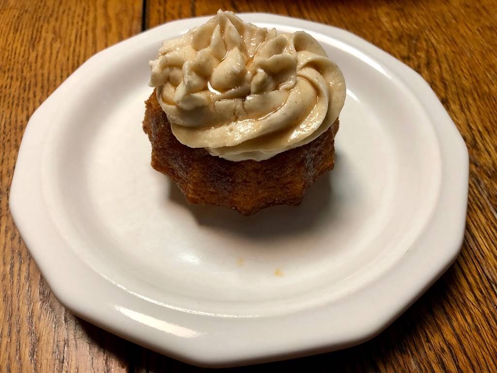 Clean Eats | restaurant | 139 Town Square St, Glade Spring, VA 24340, USA | 2764295222 OR +1 276-429-5222