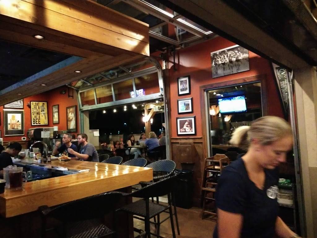 Coachs Bar & Grill | restaurant | 9089 W 135th St, Overland Park, KS 66221, USA | 9138977070 OR +1 913-897-7070