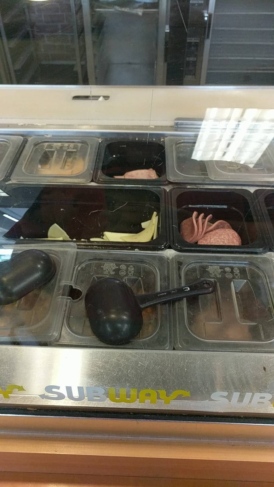 Subway | restaurant | 1040 E Dayton Yellow Springs Rd, Fairborn, OH 45324, USA | 9378797507 OR +1 937-879-7507