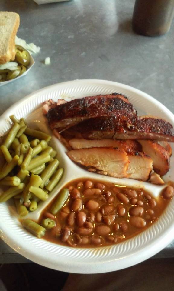 Bodacious Bar-B-Q | restaurant | 1005 US-79, Henderson, TX 75652, USA | 9036579999 OR +1 903-657-9999