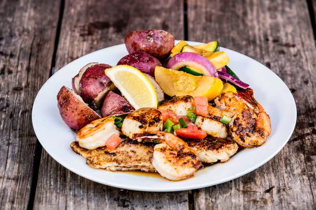 The Coosaw Creek Crab Shack | restaurant | 8486 Dorchester Rd, Charleston, SC 29420, USA | 8435527171 OR +1 843-552-7171